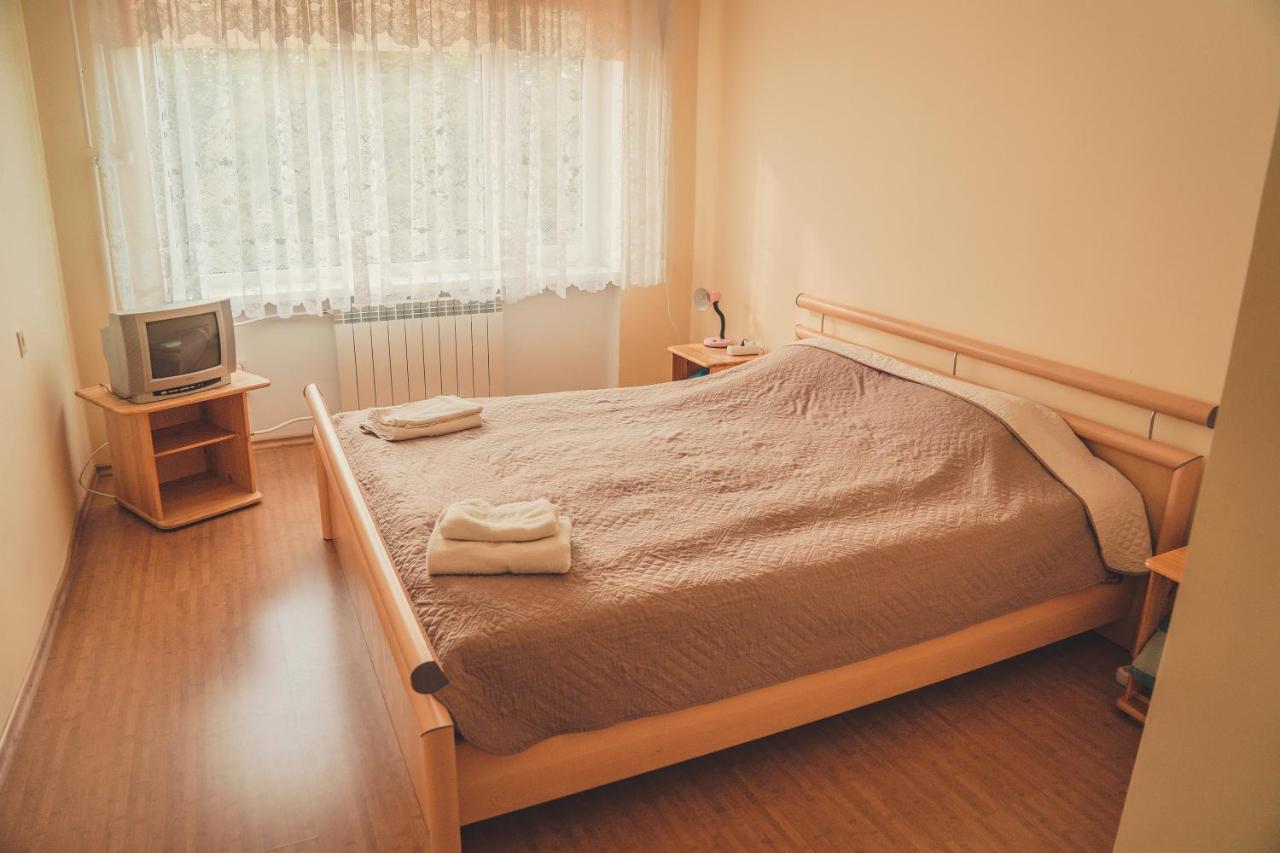 Hostel Nele Jõhvi Exteriör bild